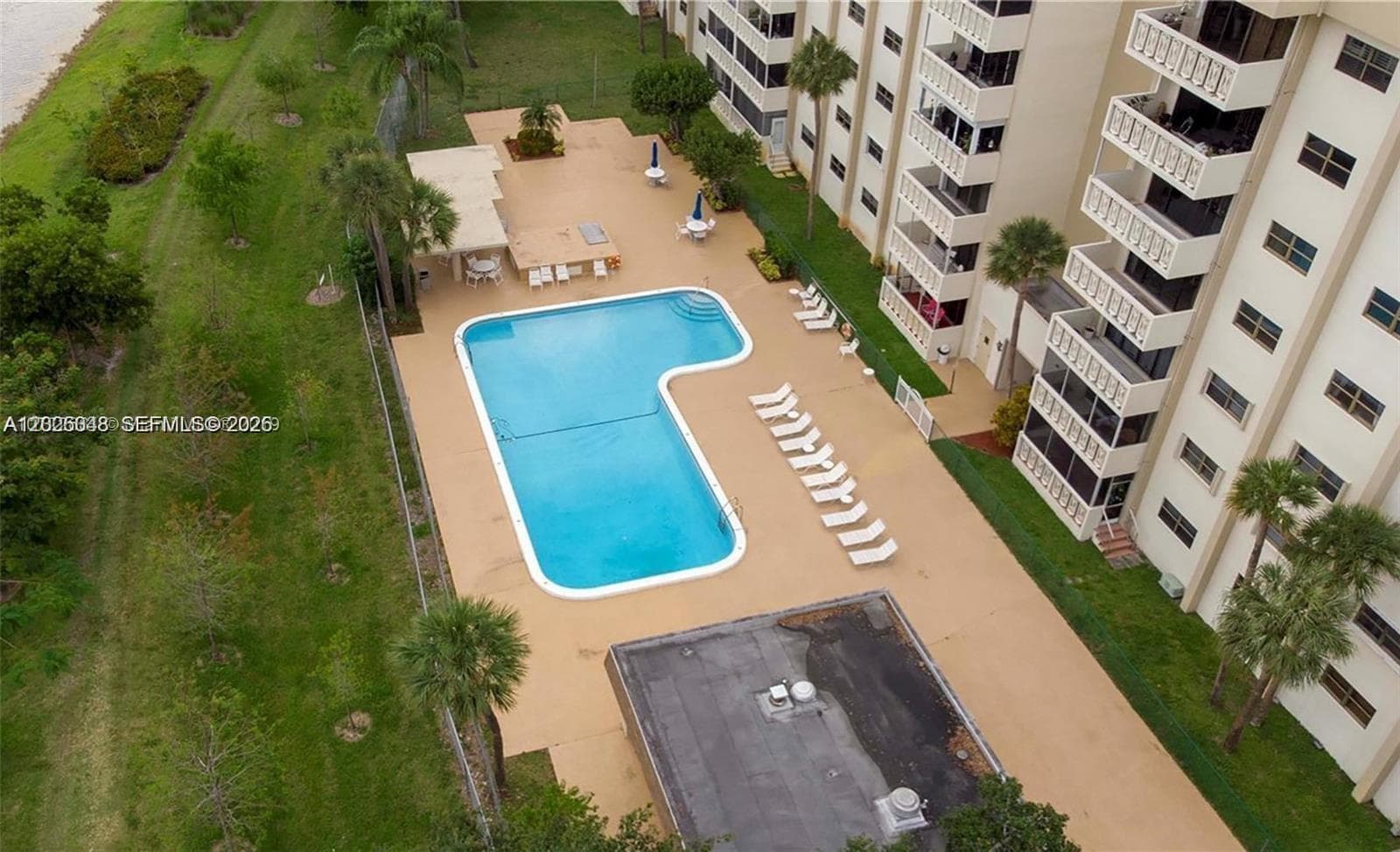 800 NE 195th St # 720, Miami, FL 33179 photo 6