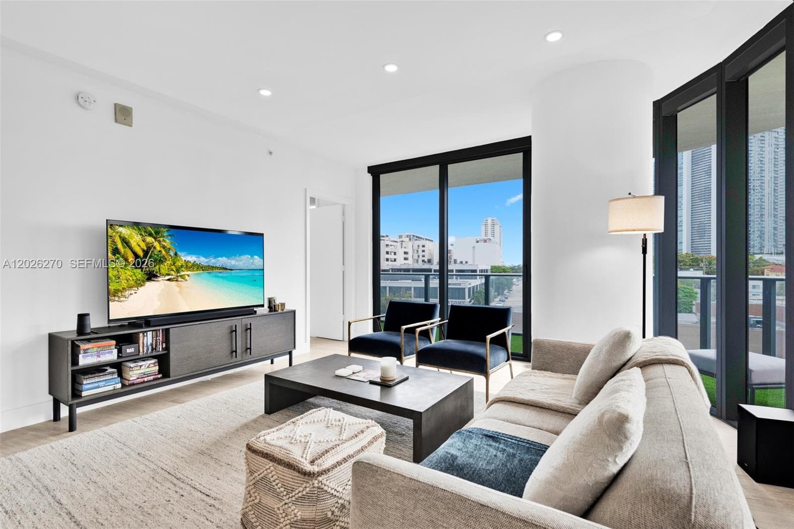 121 NE 34th St # L304, Miami, FL 33137 photo 6