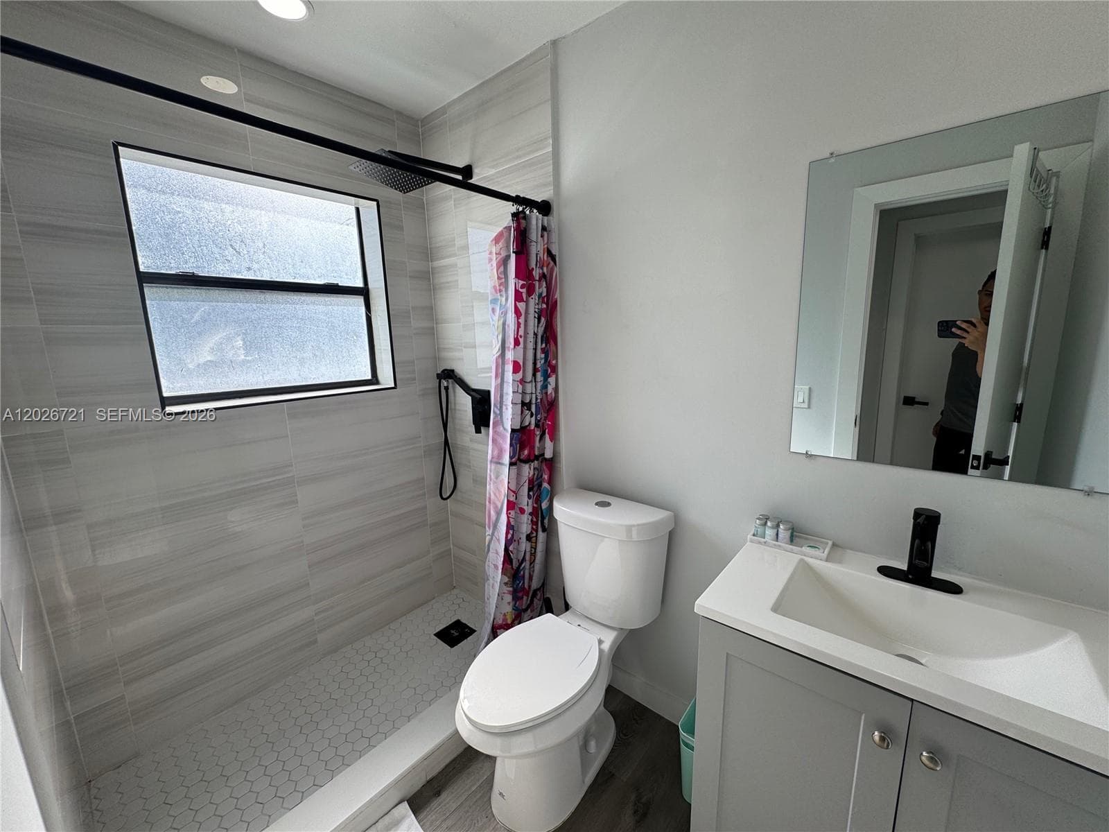 584 NW 30th St # 3, Miami, FL 33127 photo 6