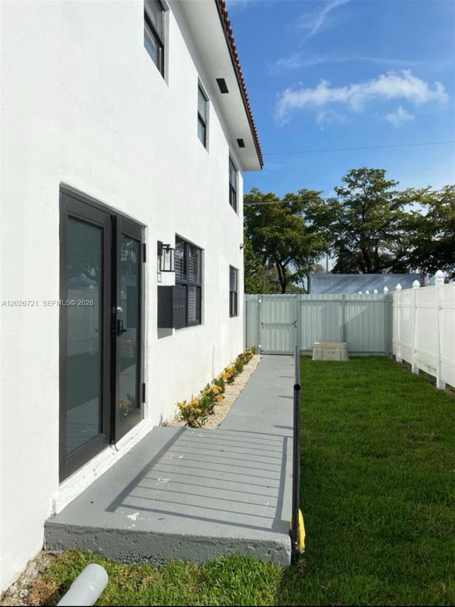 584 NW 30th St # 3, Miami, FL 33127 photo 8
