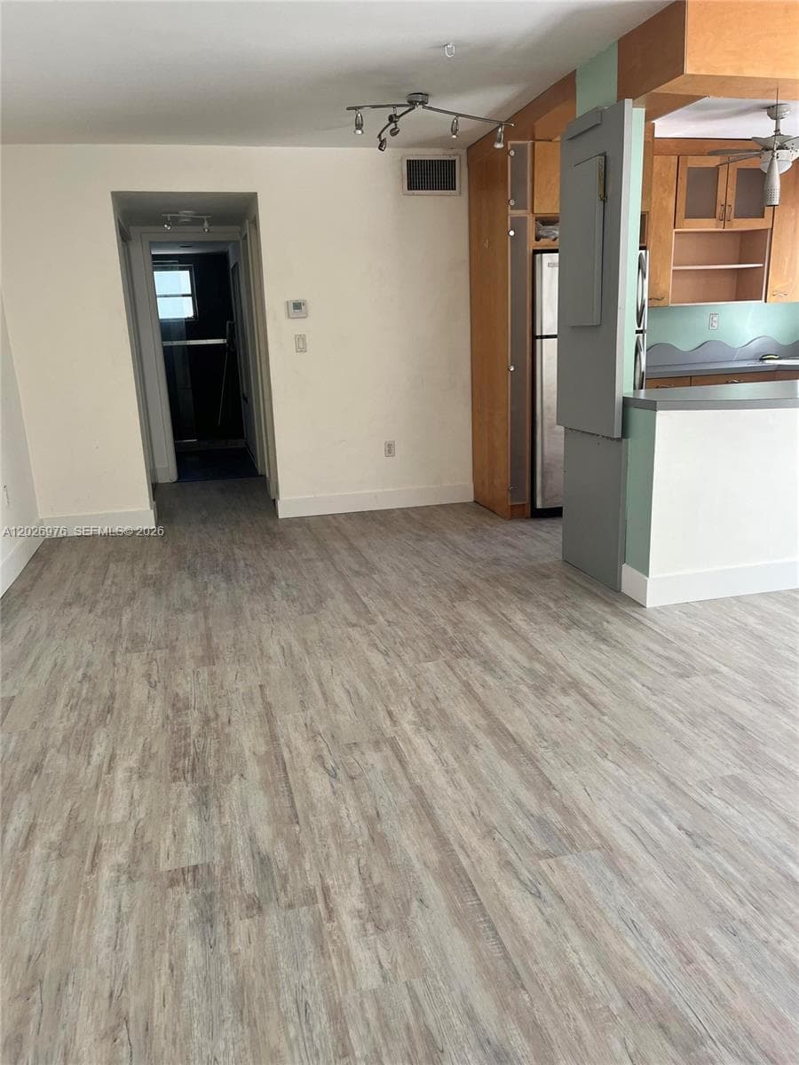 240 Collins Ave # 2B, Miami Beach, FL 33139 photo 2
