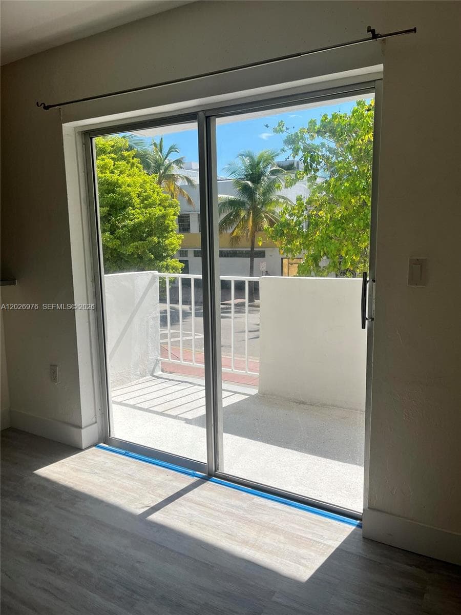 240 Collins Ave # 2B, Miami Beach, FL 33139 photo 8