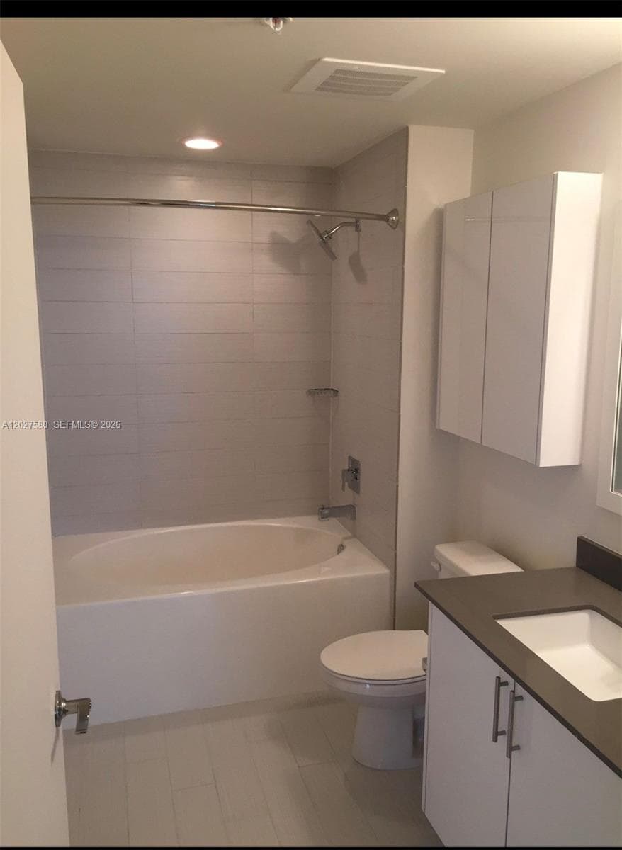 999 SW 1st Ave # 2005, Miami, FL 33130 photo 9