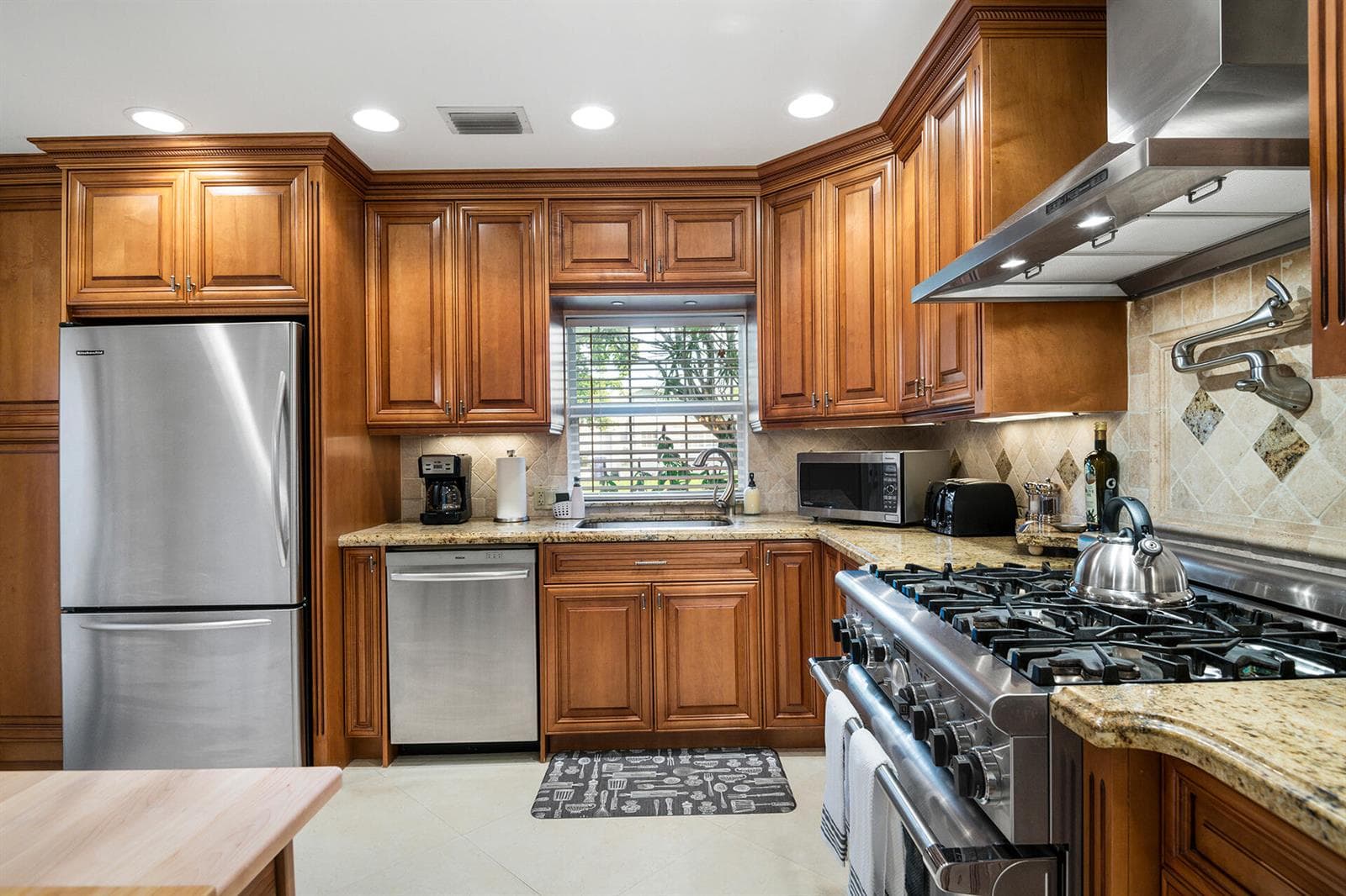 1755 E Terra Mar Drive, Lauderdale By The Sea, FL 33062 photo 8