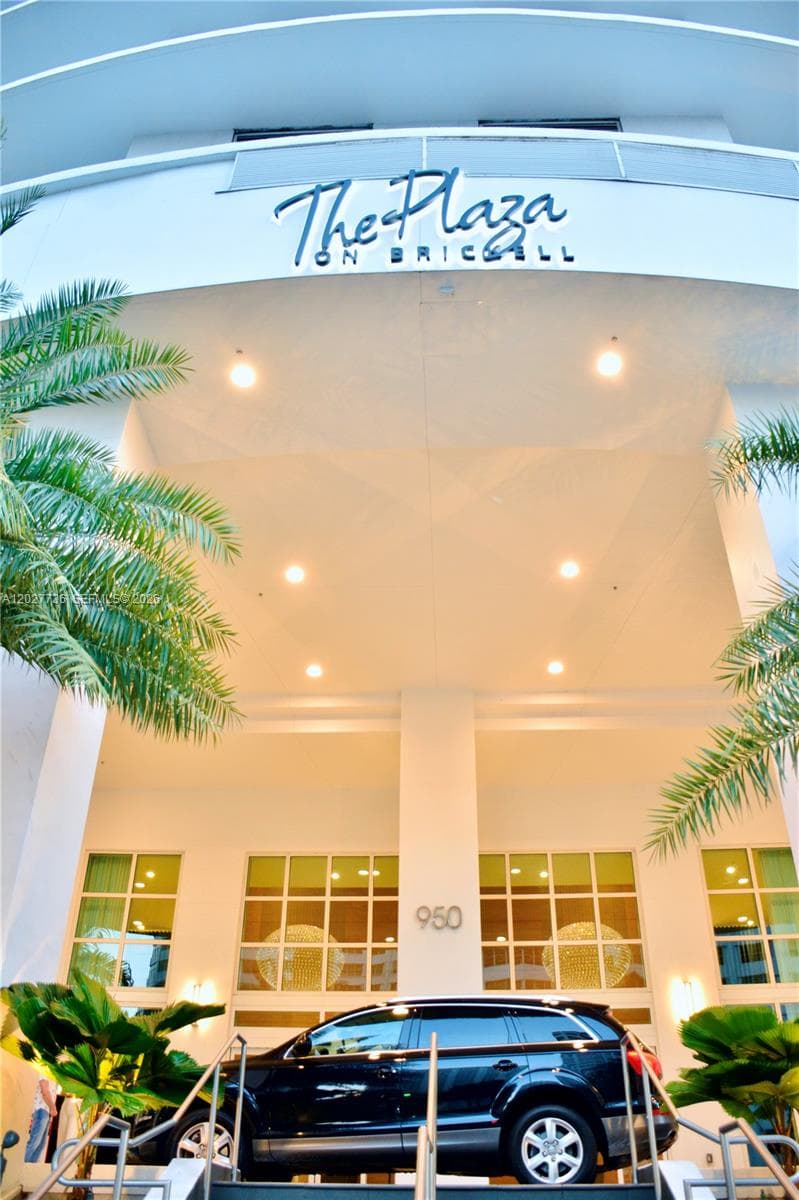 951 BRICKELL # 2609, Miami, FL 33131 photo 2