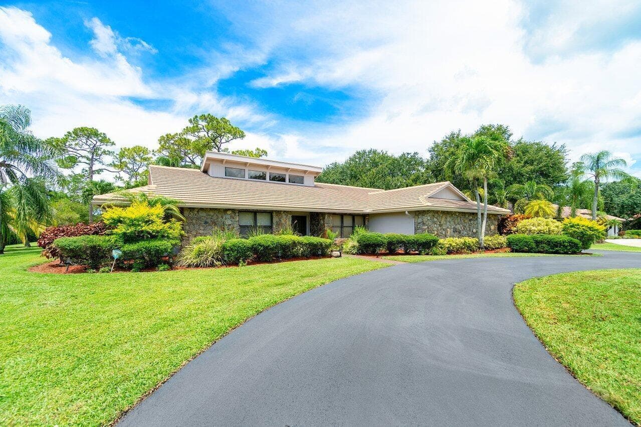 9405 Dundee Drive, Lake Worth, FL 33467 photo 6