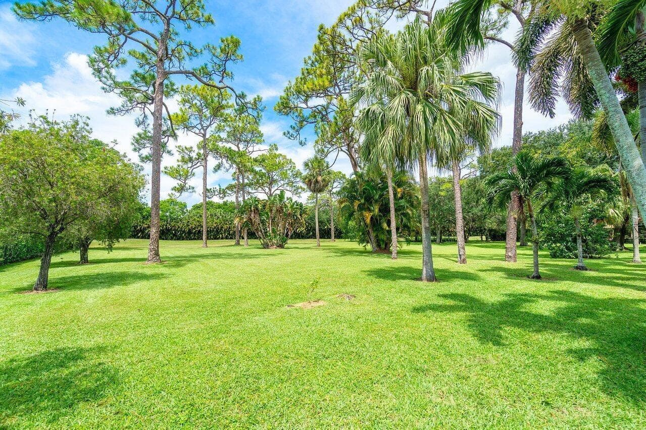 9405 Dundee Drive, Lake Worth, FL 33467 photo 8