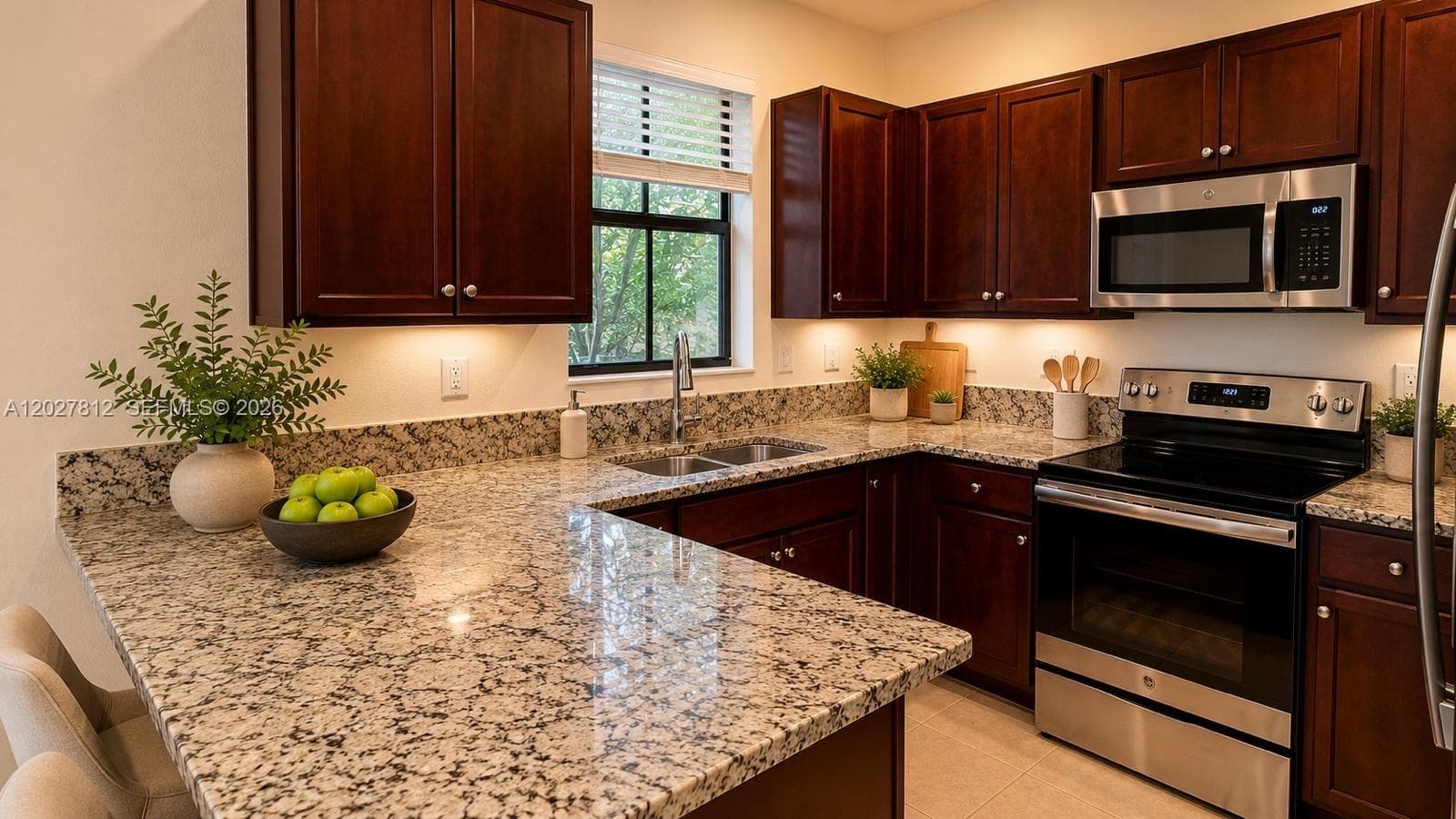 3342 W 104th Ter, Hialeah, FL 33018 photo 10