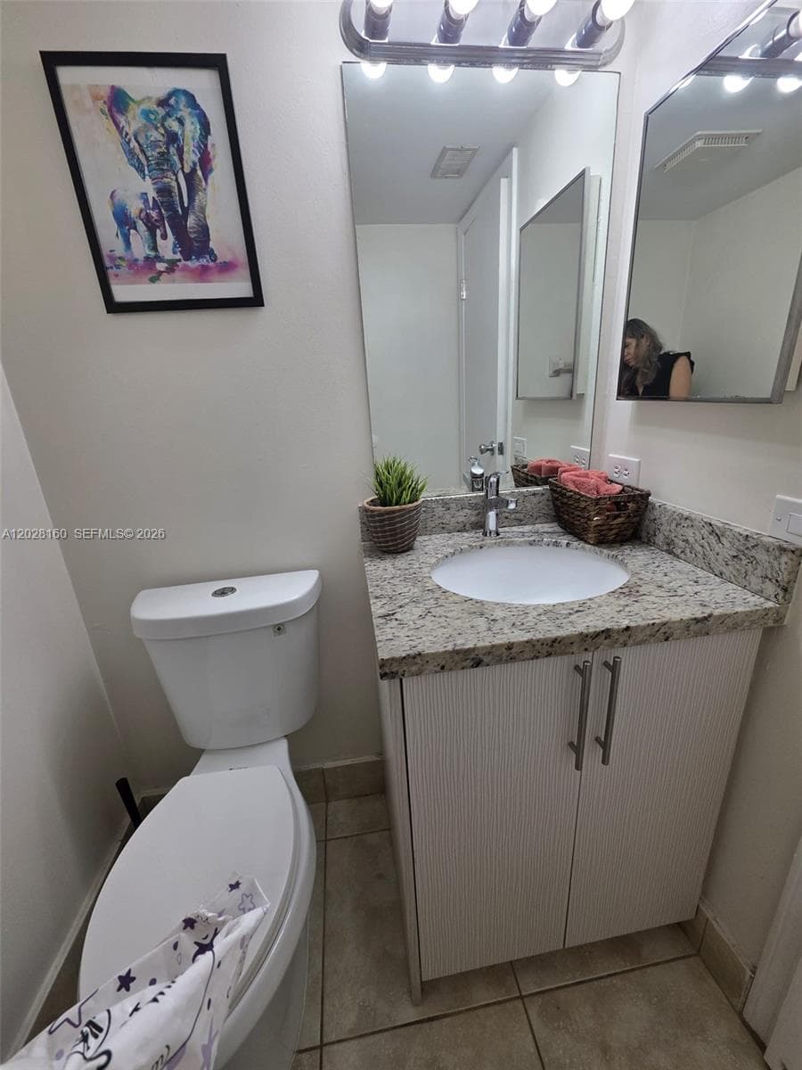 450 Commodore Dr # 108, Plantation, FL 33325 photo 6