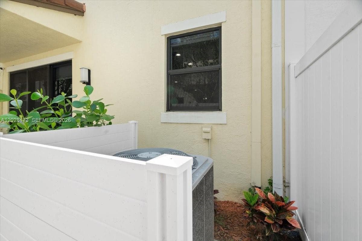 20975 NW 1st Ct, Pembroke Pines, FL 33029 photo 10
