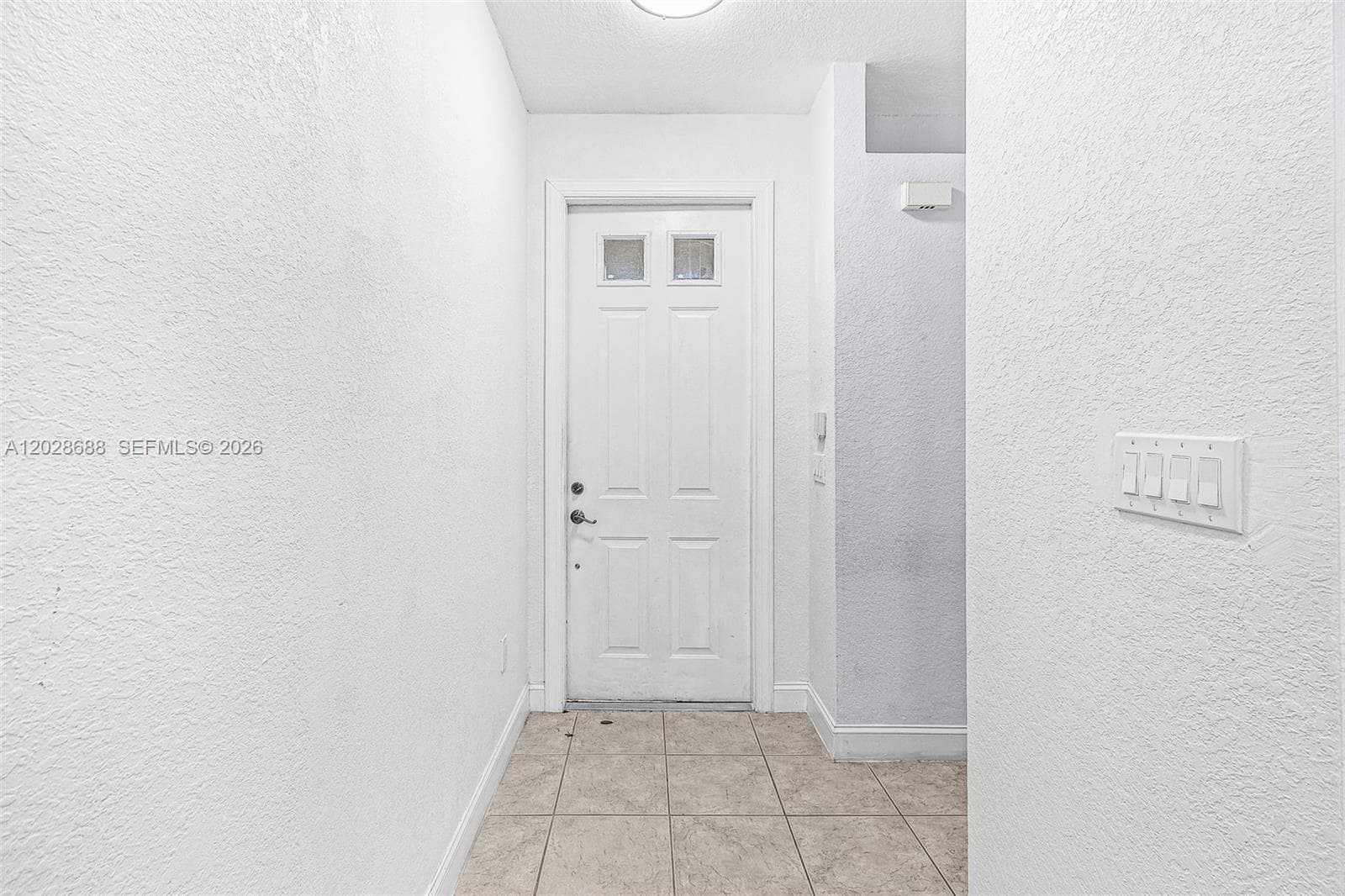 7542 Bristol Cir, Naples, FL 34120 photo 3