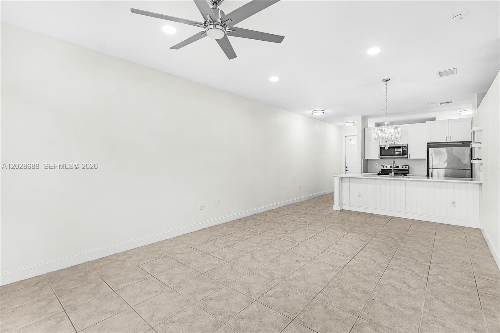 7542 Bristol Cir, Naples, FL 34120 photo 8