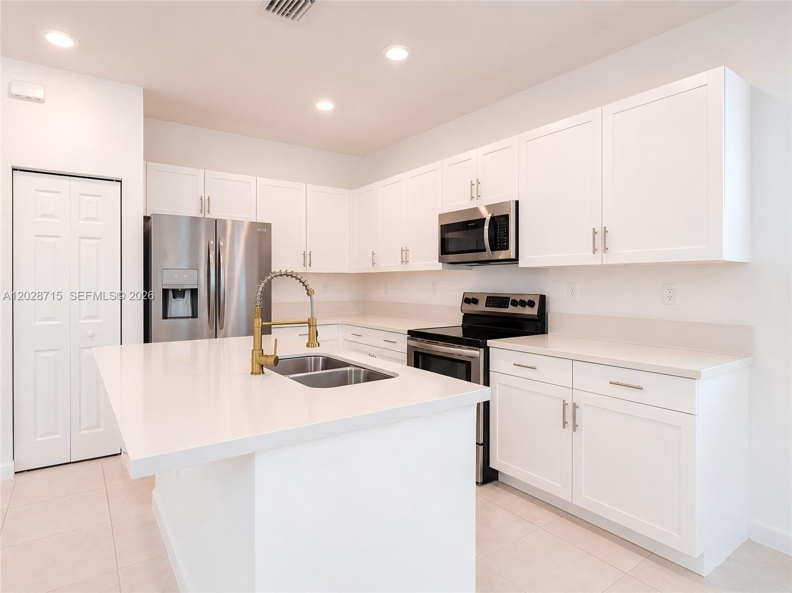 3448 W 110th Ter, Hialeah, FL 33018 photo 8