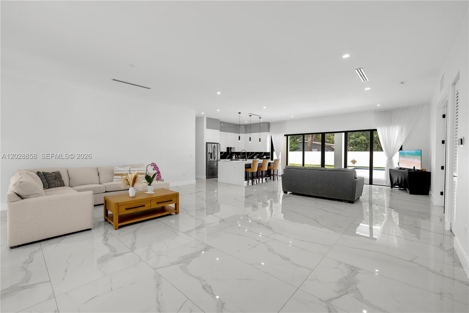 152 NW 165th St, Miami, FL 33169 photo 11