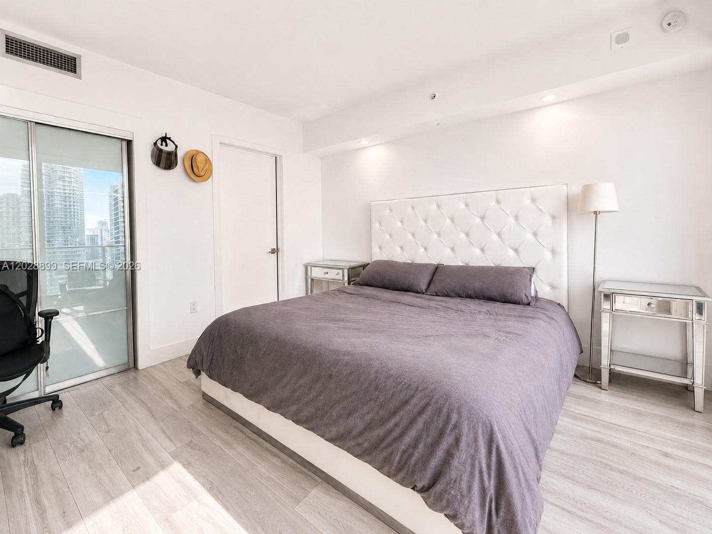 45 SW 9th St # 1506, Miami, FL 33130 photo 7