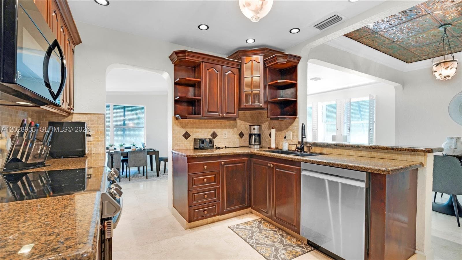 623 NE 17th Way, Fort Lauderdale, FL 33304 photo 5