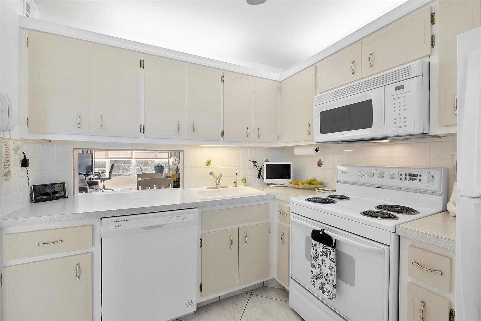 2900 NW 47th Terrace # 304b, Lauderdale Lakes, FL 33313 photo 6