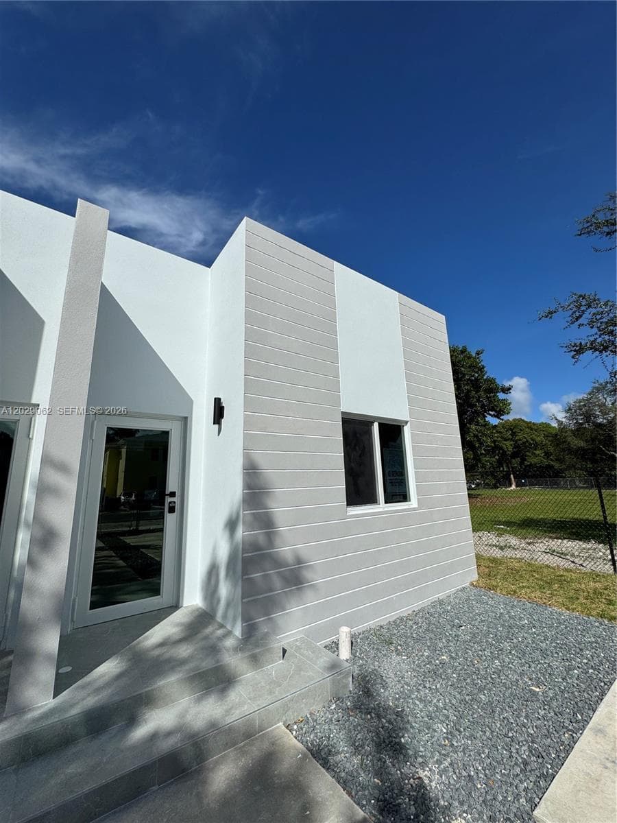 135 NW 60th St # B, Miami, FL 33127 photo 9