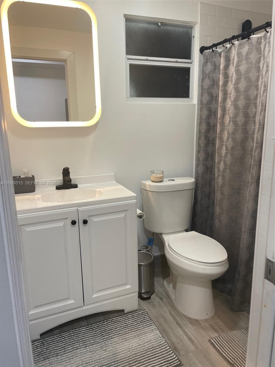 170 NE 60th St # EFFICENCY, Oakland Park, FL 33334 photo 12