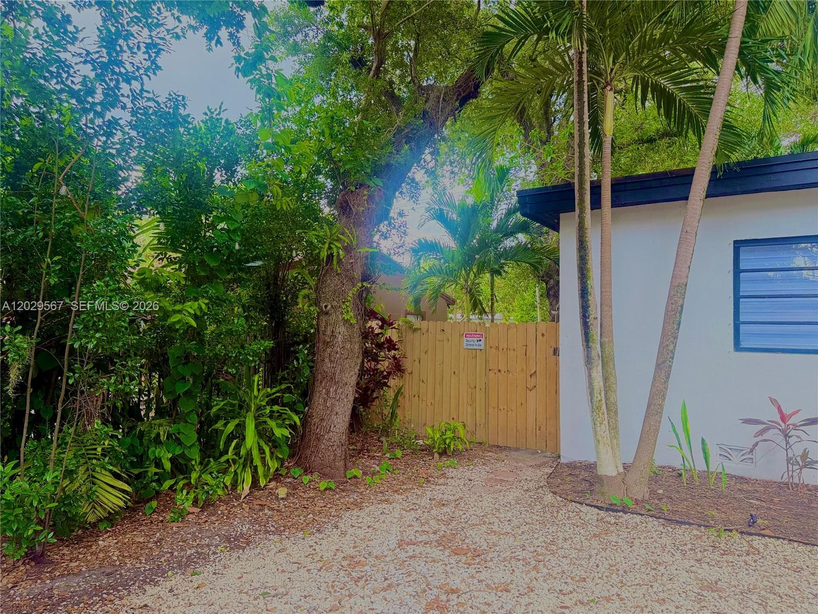 620 NE 160th St # BACK, Miami, FL 33162 photo 6