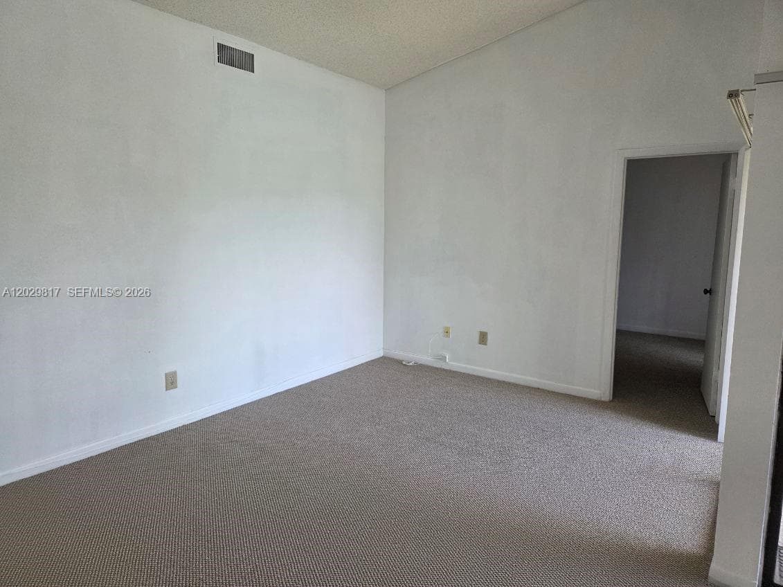 1017 Washington Cir # 1017D, Homestead, FL 33034 photo 6