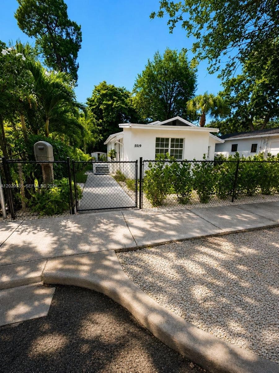 5519 NW 4th Ave, Miami, FL 33127 photo 10