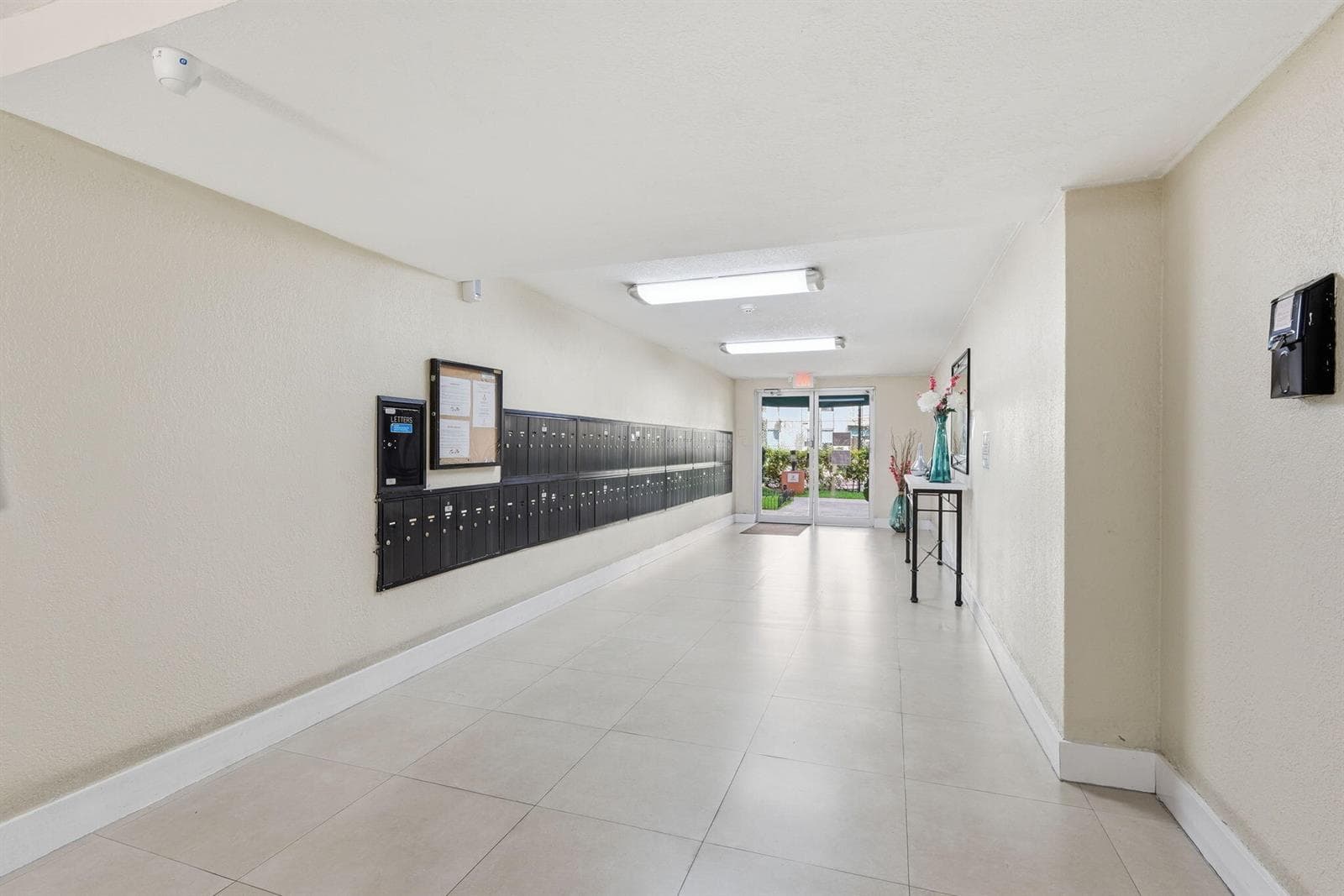 9360 Fontainebleau Boulevard # Apt 310, Miami, FL 33172 photo 12
