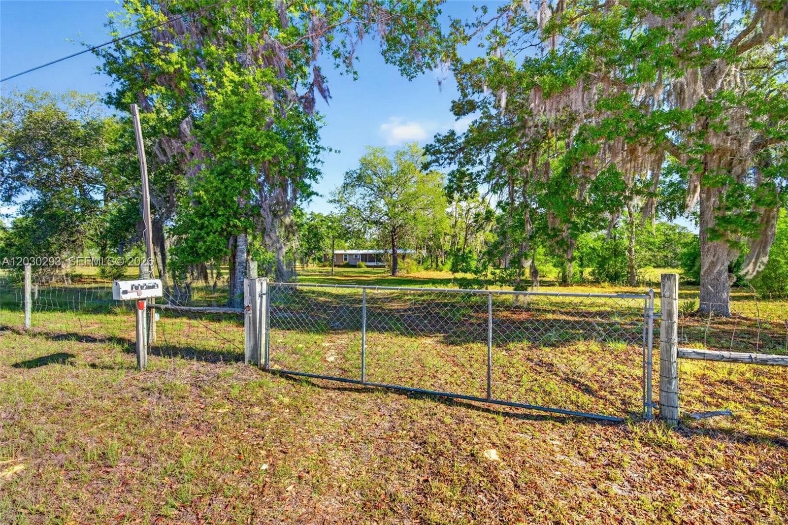 11751 NE 116TH ST, Other City - In The State Of Florida, FL 32618 photo 12