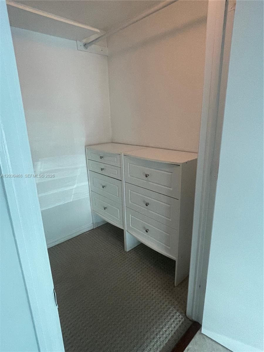 500 Brickell Ave # 3105, Miami, FL 33131 photo 13