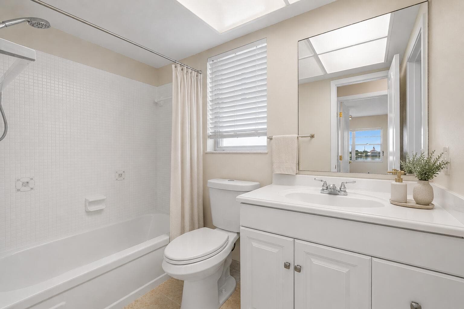 1116 Lake Terrace # 207, Boynton Beach, FL 33426 photo 8