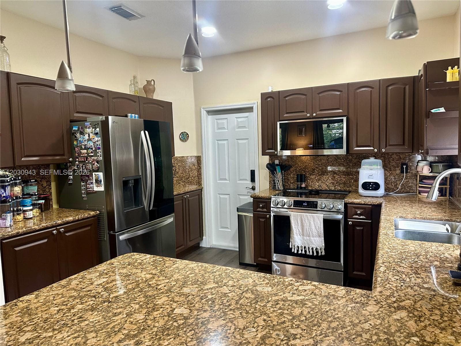 15490 SW 10th St, Miami, FL 33194 photo 12