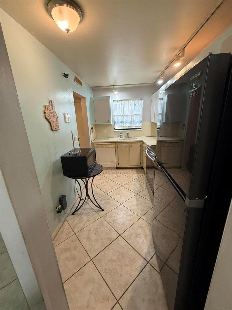 4760 W Lucerne Lakes Blvd W # 407, Lake Worth, FL 33467 photo 6