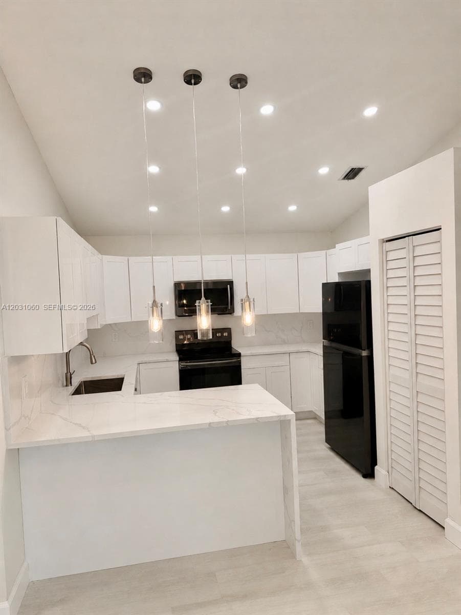 18145 NW 61st Ave, Hialeah, FL 33015 photo 9