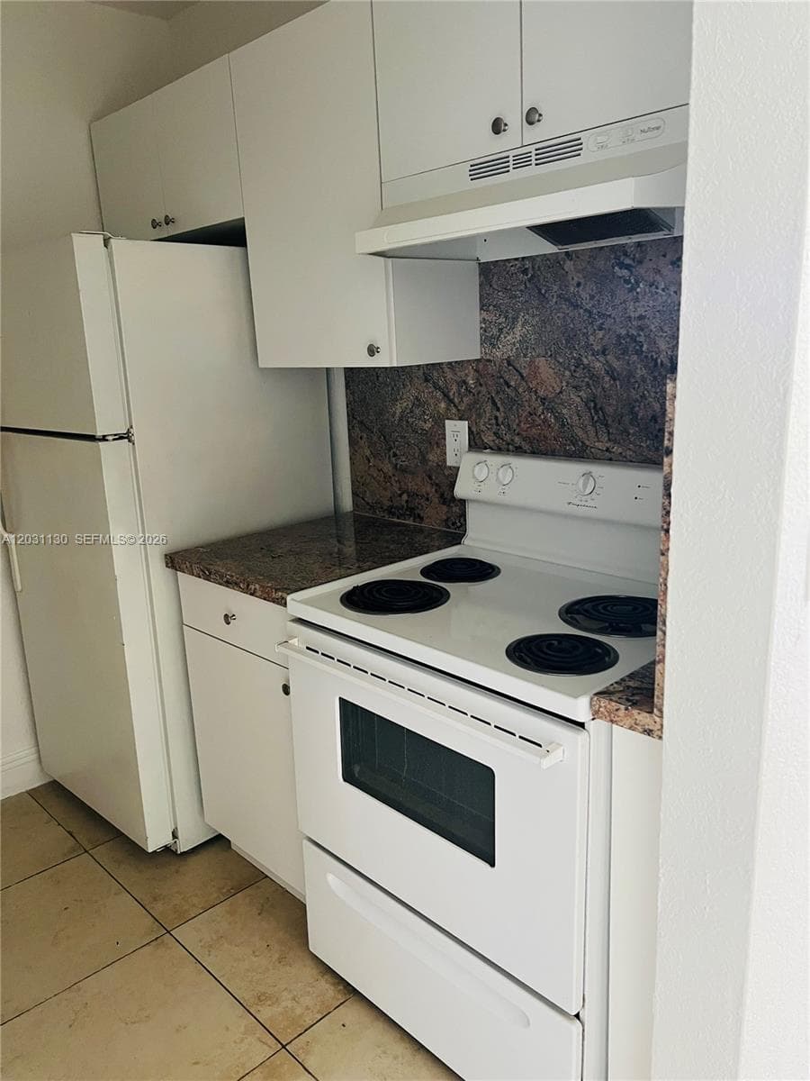 880 NE 18th Ave # 3, Homestead, FL 33033 photo 7