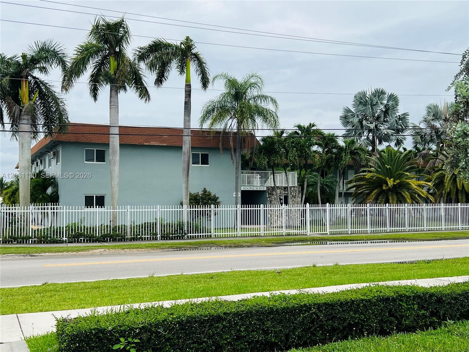 880 NE 18th Ave # 3, Homestead, FL 33033 photo 3