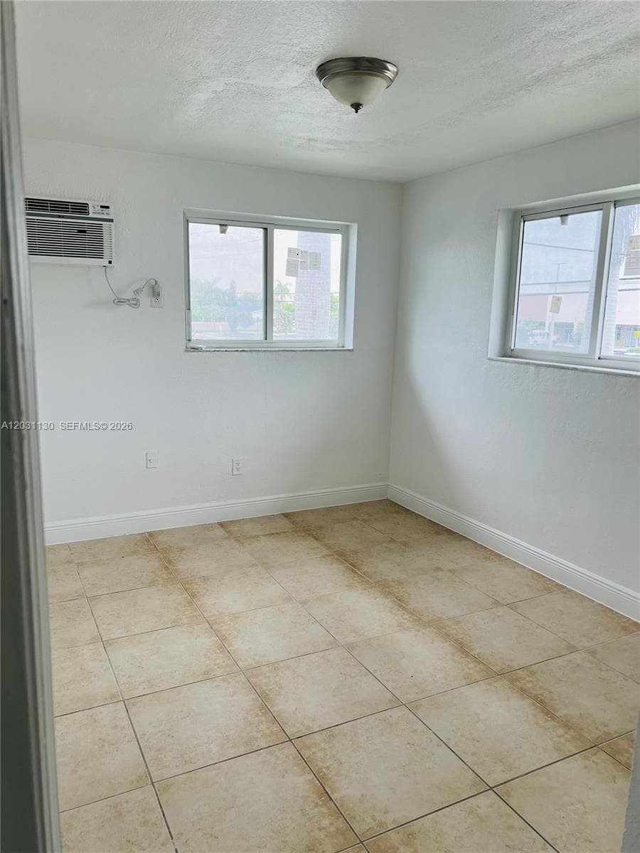 880 NE 18th Ave # 3, Homestead, FL 33033 photo 8