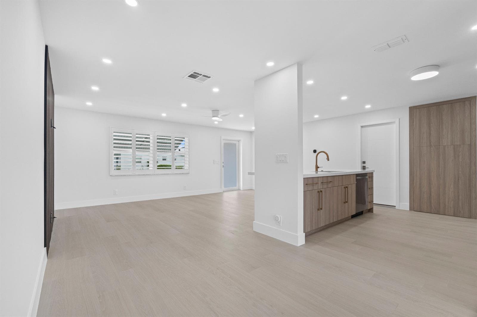 1304 SW 23rd Street, Boynton Beach, FL 33426 photo 9