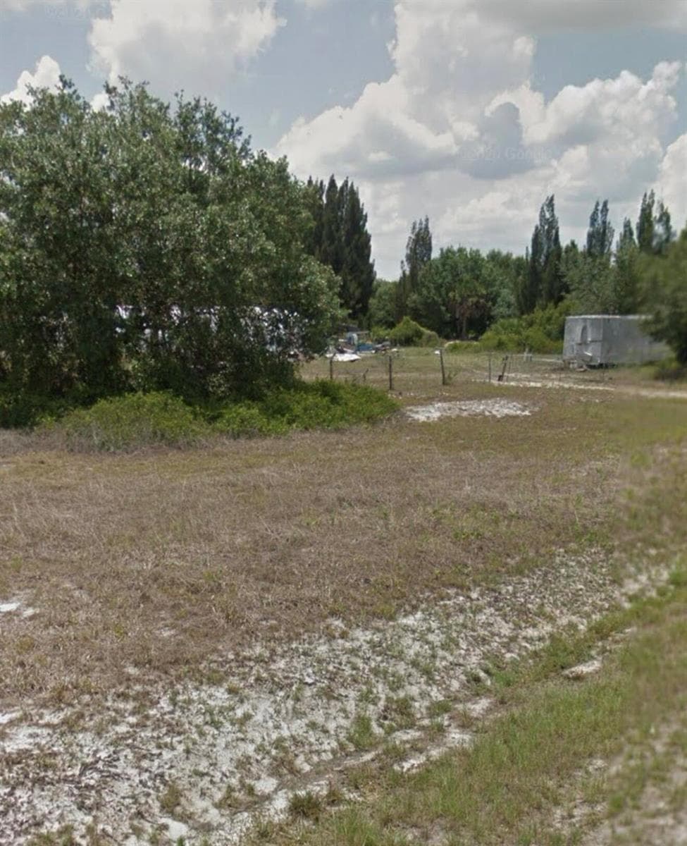160 N Coral Street, Clewiston, FL 33440 photo 3