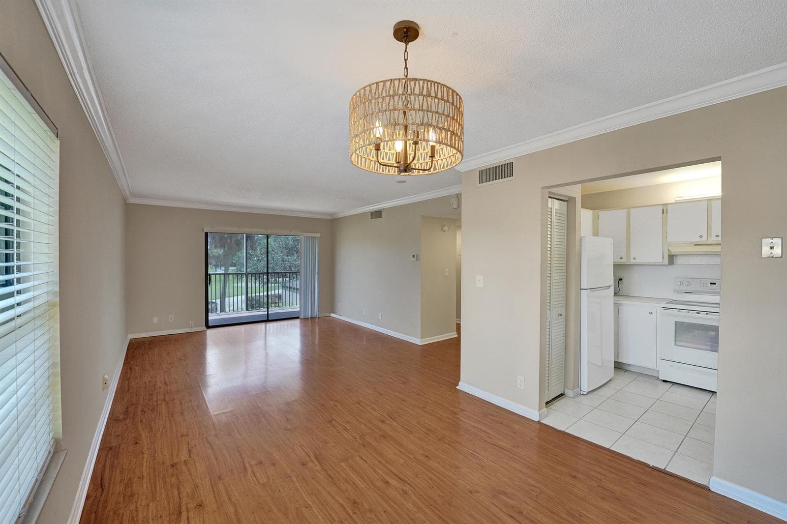 200 Jacaranda Country Club Drive # 1b, Plantation, FL 33324 photo 3