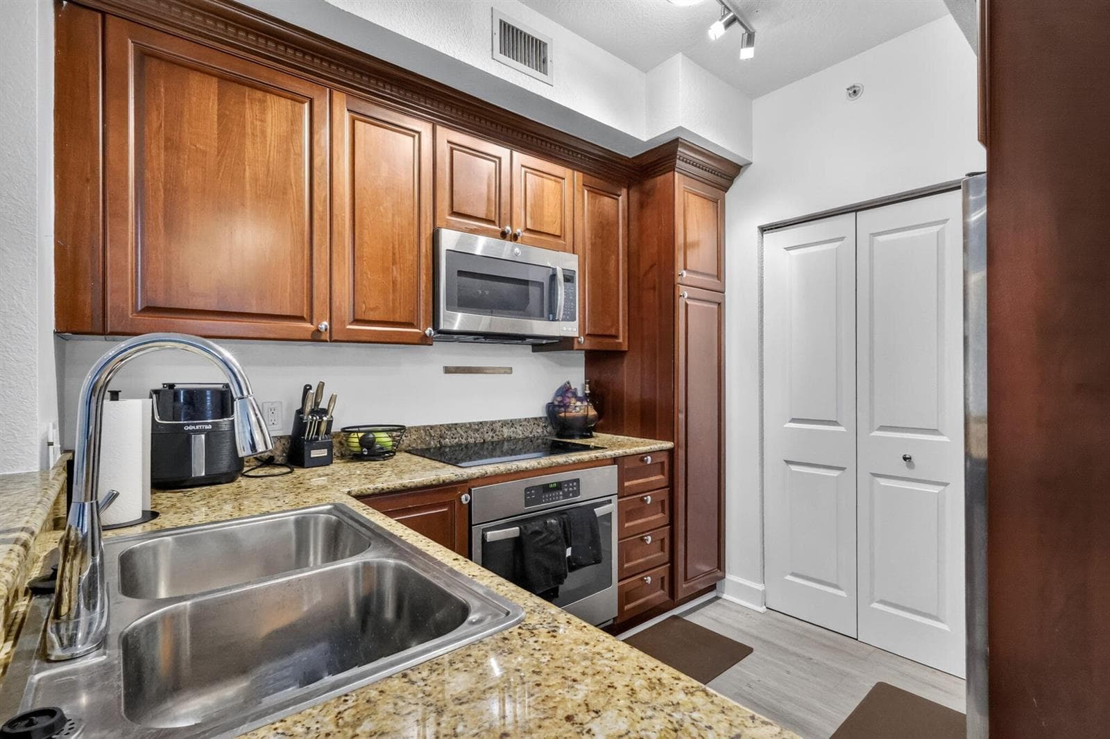 1660 Renaissance Commons Boulevard # 2424, Boynton Beach, FL 33426 photo 10