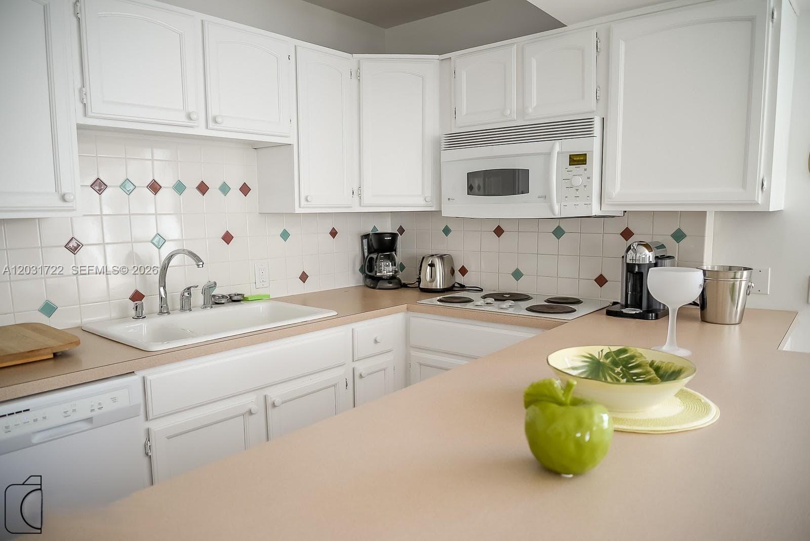 1390 OCEAN DRIVE # 201, Miami Beach, FL 33139 photo 8