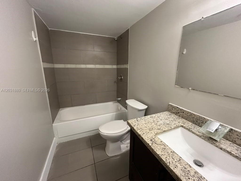 1450 NE 191st St # 106, Miami, FL 33179 photo 9