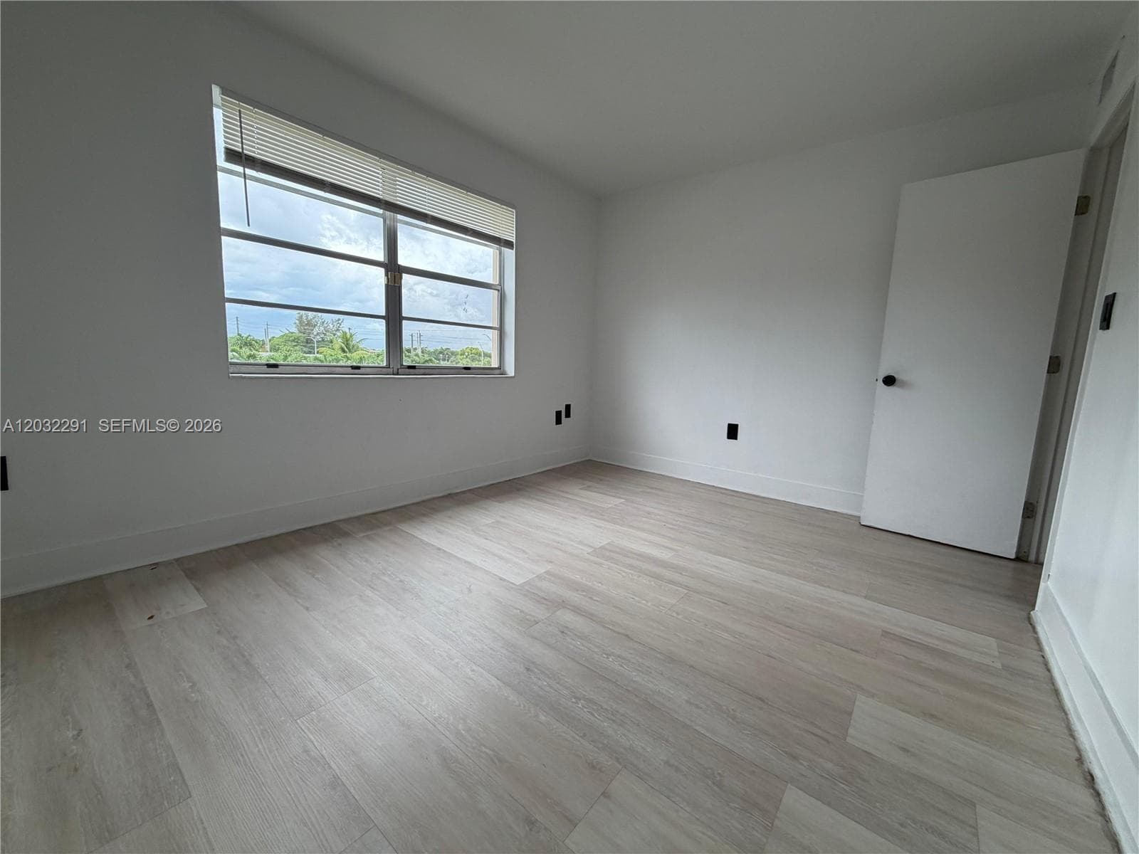 12215 W Dixie Hwy # 206, North Miami, FL 33161 photo 7