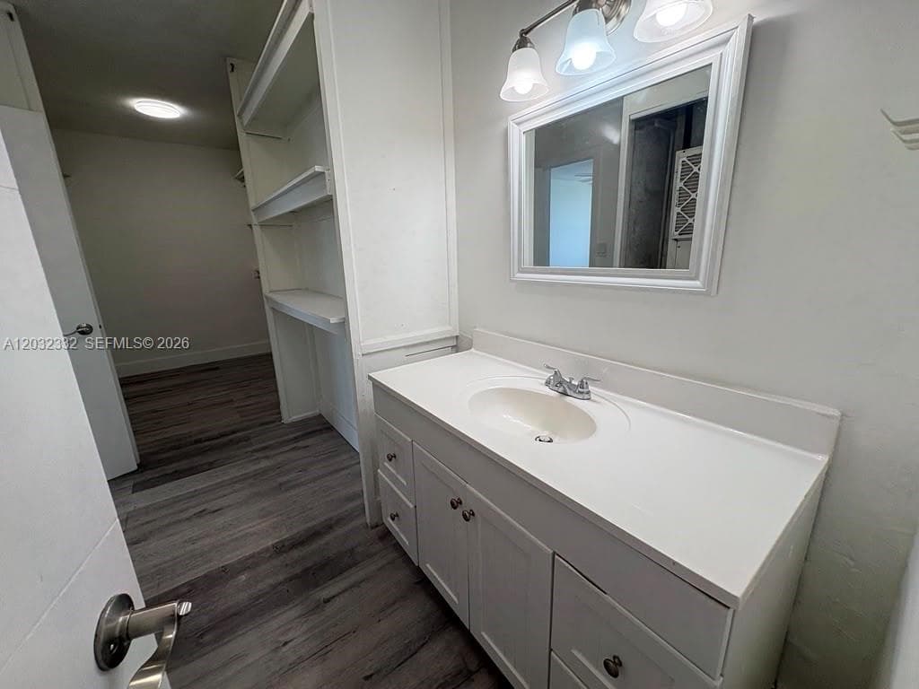 7545 E Treasure Dr # 9H, North Bay Village, FL 33141 photo 12
