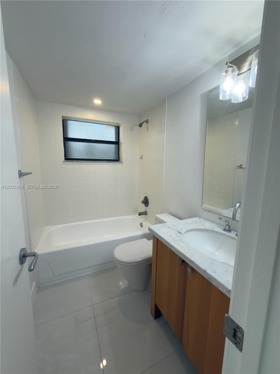 2500 W 67th Pl # 21-26, Hialeah, FL 33016 photo 12