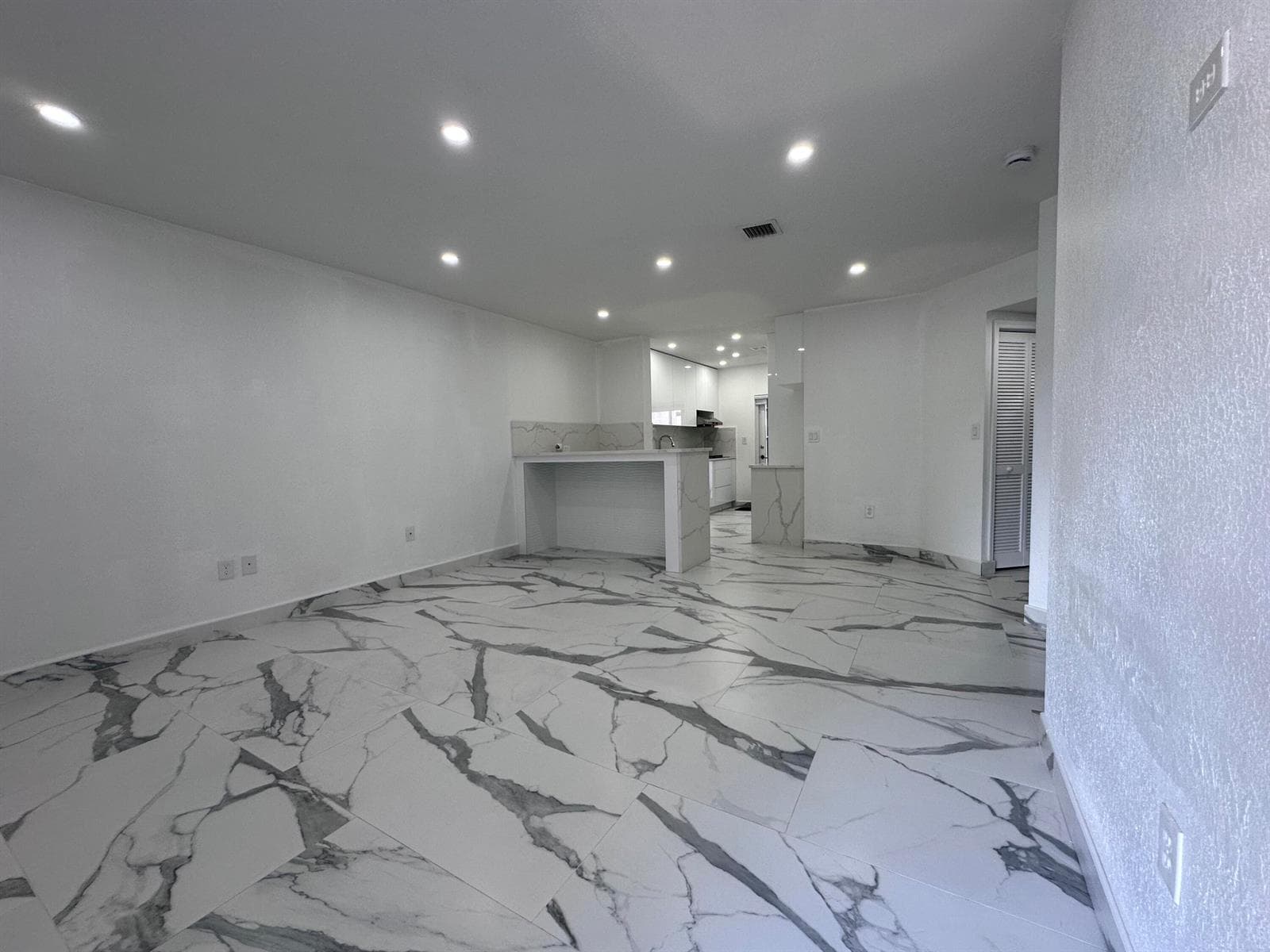 300 E 4th Street # 103, Hialeah, FL 33010 photo 7