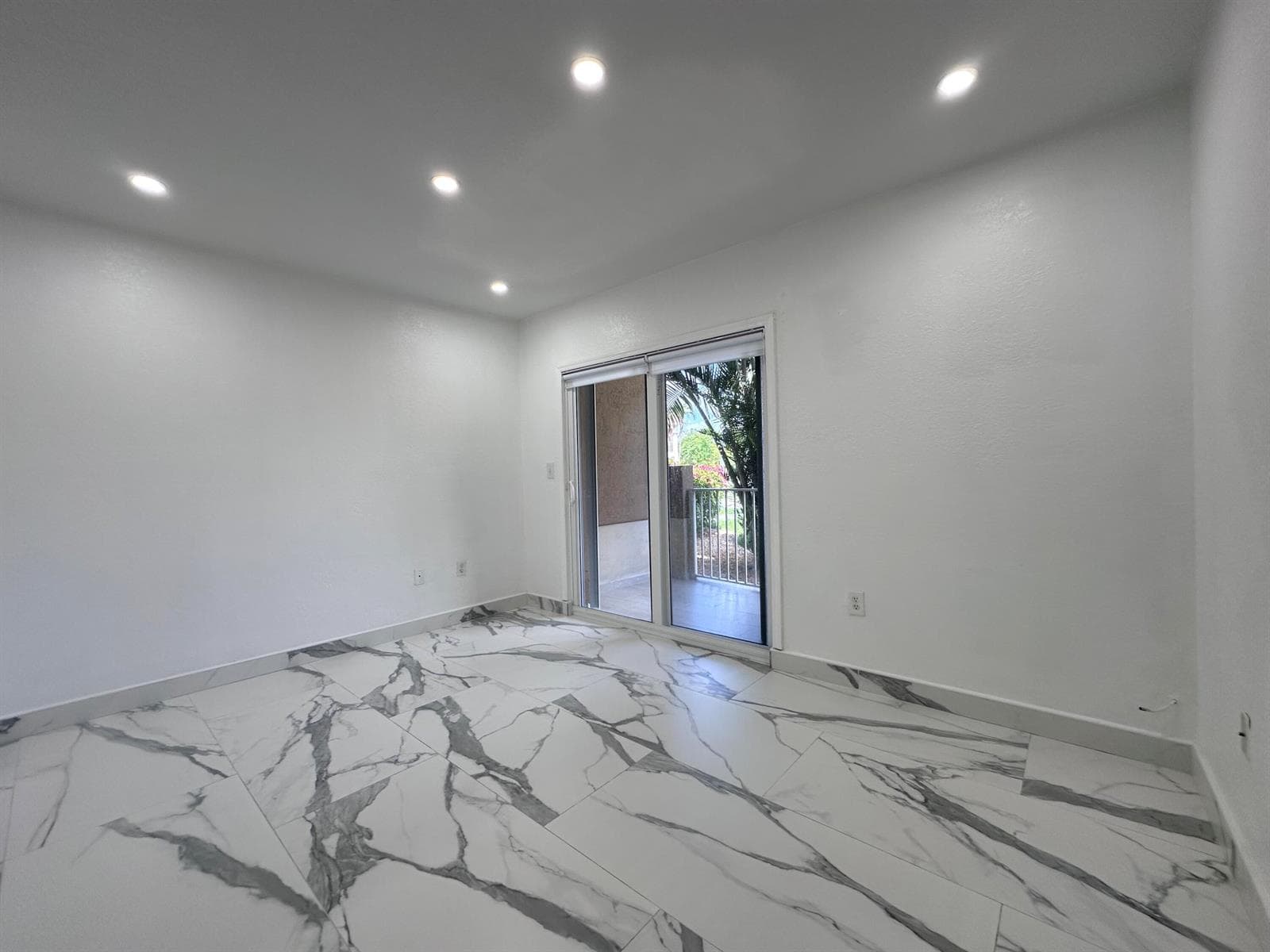 300 E 4th Street # 103, Hialeah, FL 33010 photo 9