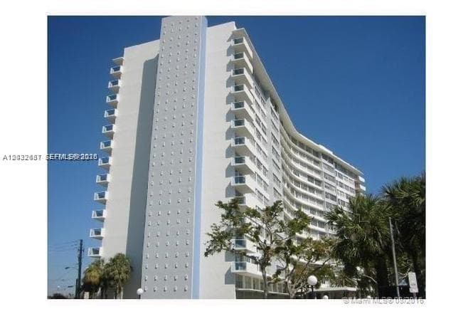 7441 Wayne Ave # 2O, Miami Beach, FL 33141 photo 12