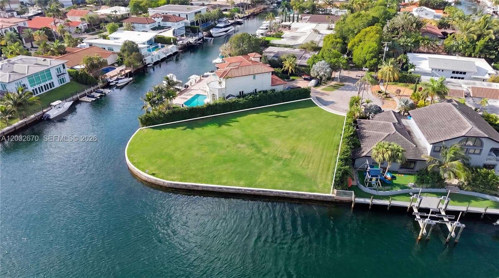 13305 Biscayne Island Ter, North Miami, FL 33181 photo 7