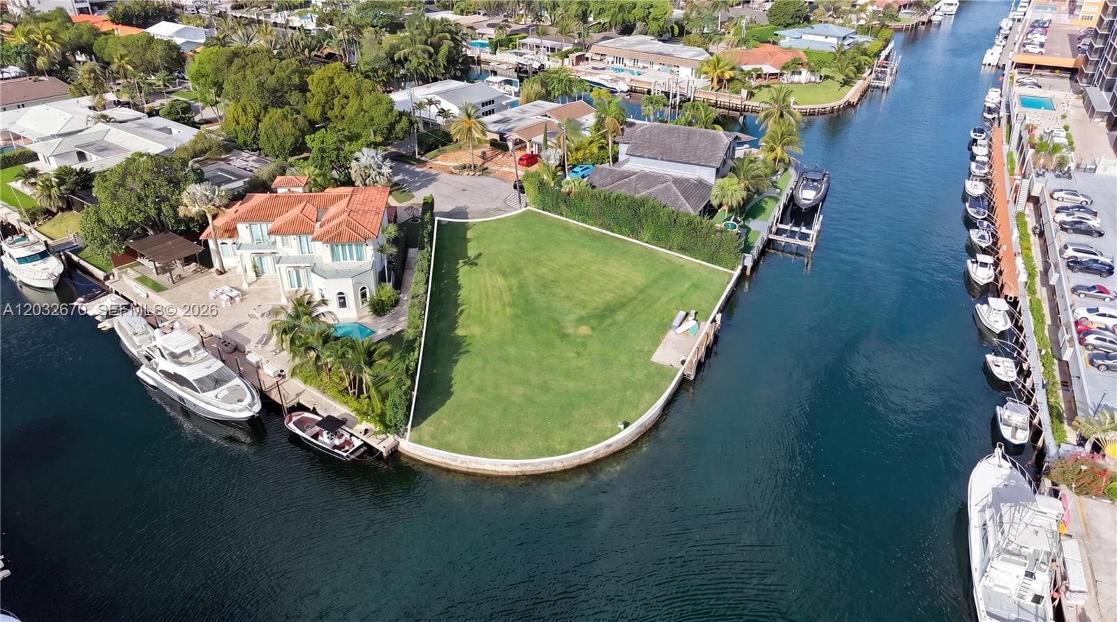 13305 Biscayne Island Ter, North Miami, FL 33181 photo 5